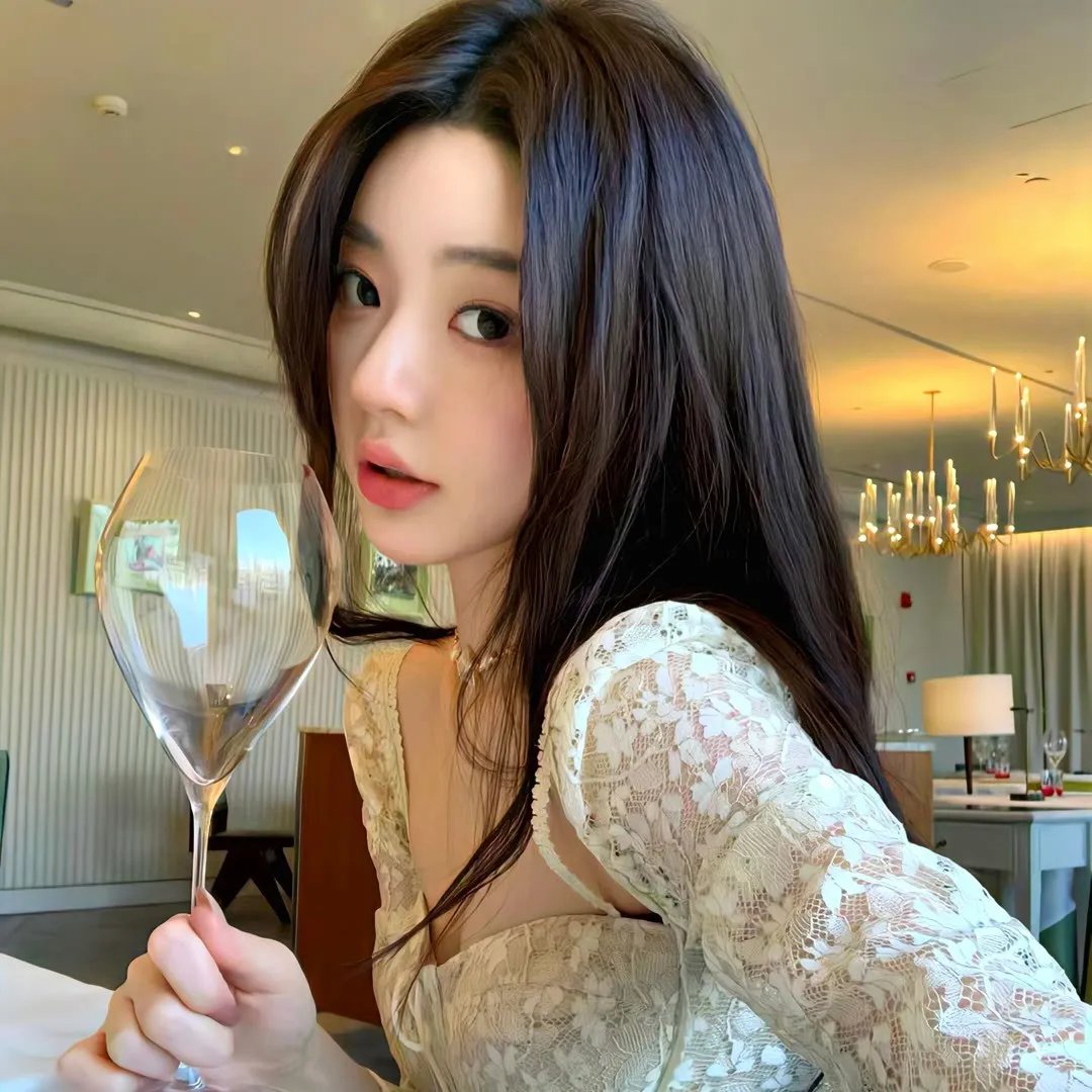 以她之名换脸后我手撕白莲花